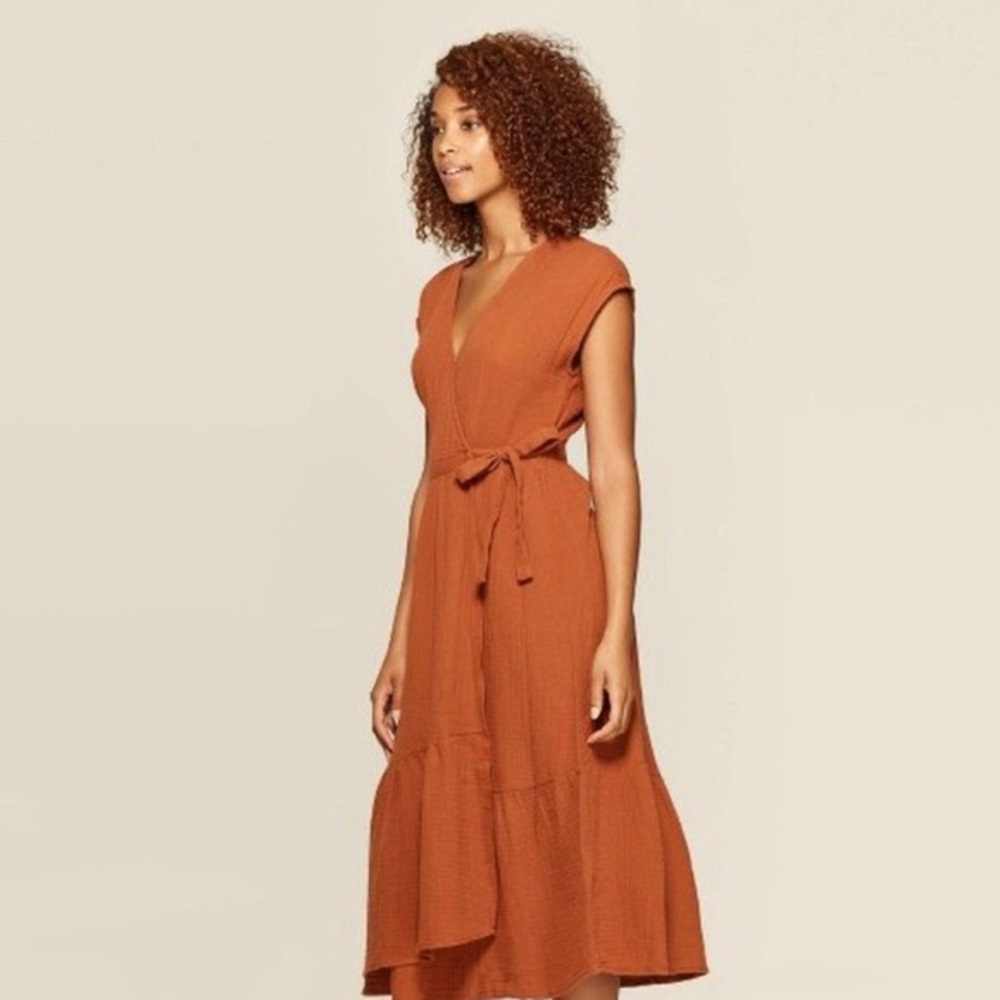 Universal Thread Short Sleeve Wrap Midi Dress